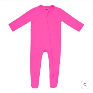 Kyte baby zippered footie in raspberry